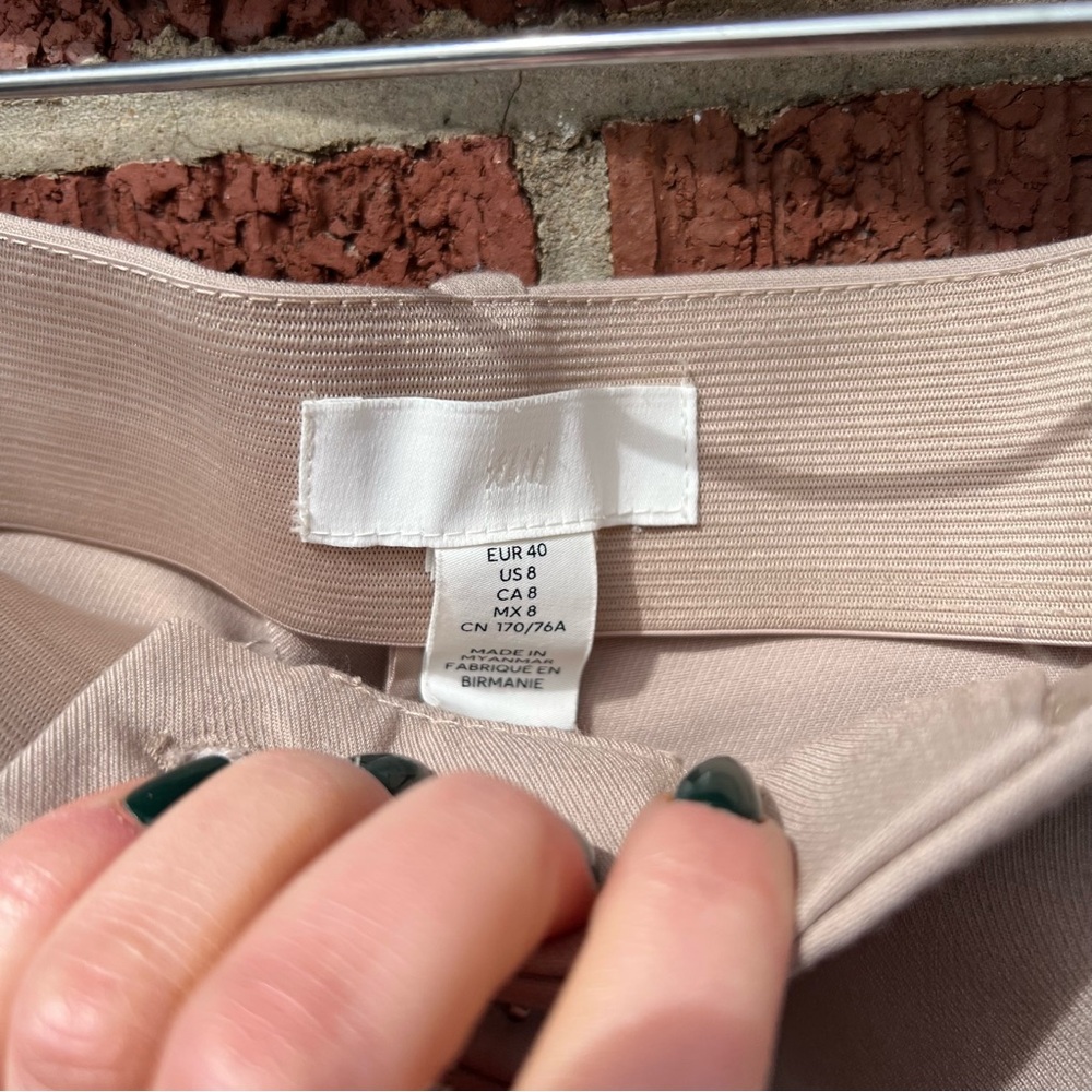 H&M Mid Rise Elastic Skinny Fit Stretchy Dress Pants Trousers - Picture 3 of 3